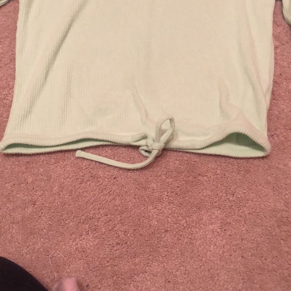 Green soft long sleeved shirt. - Picture 3 of 4